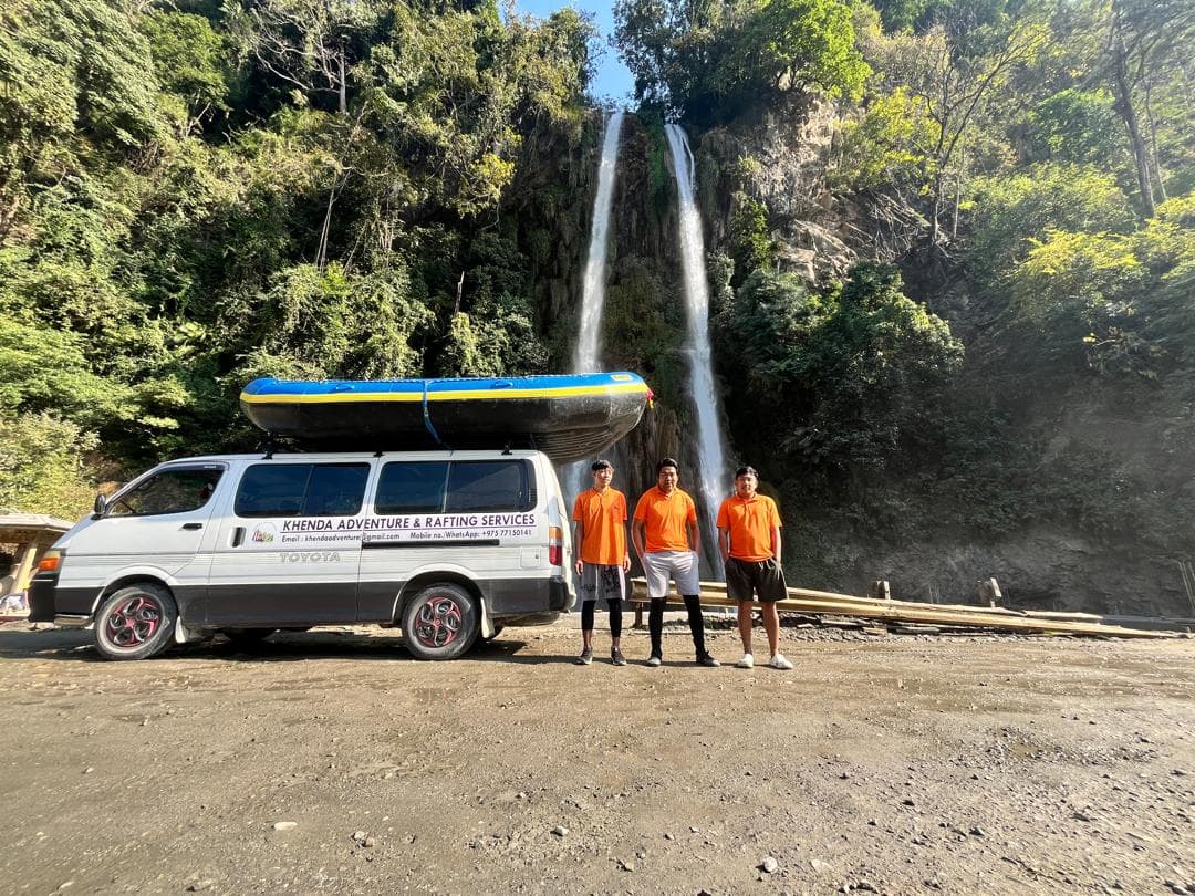 Khenda Adventure team